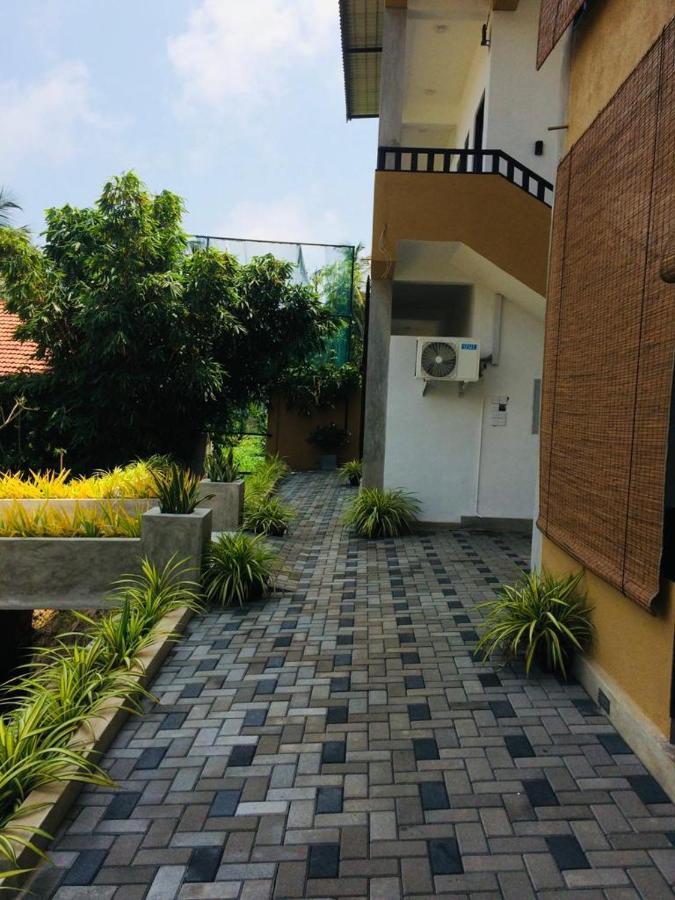 Sunrise Palace Negombo Exterior photo